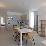 Swieqi Malaika New Penthouse 10 *
