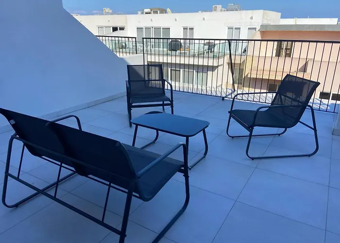 Swieqi Malaika New Penthouse 10 *